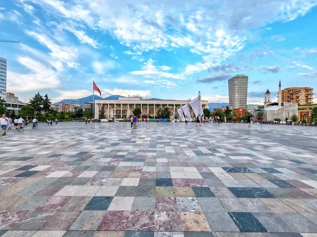 Skenderbeg-square-albanify