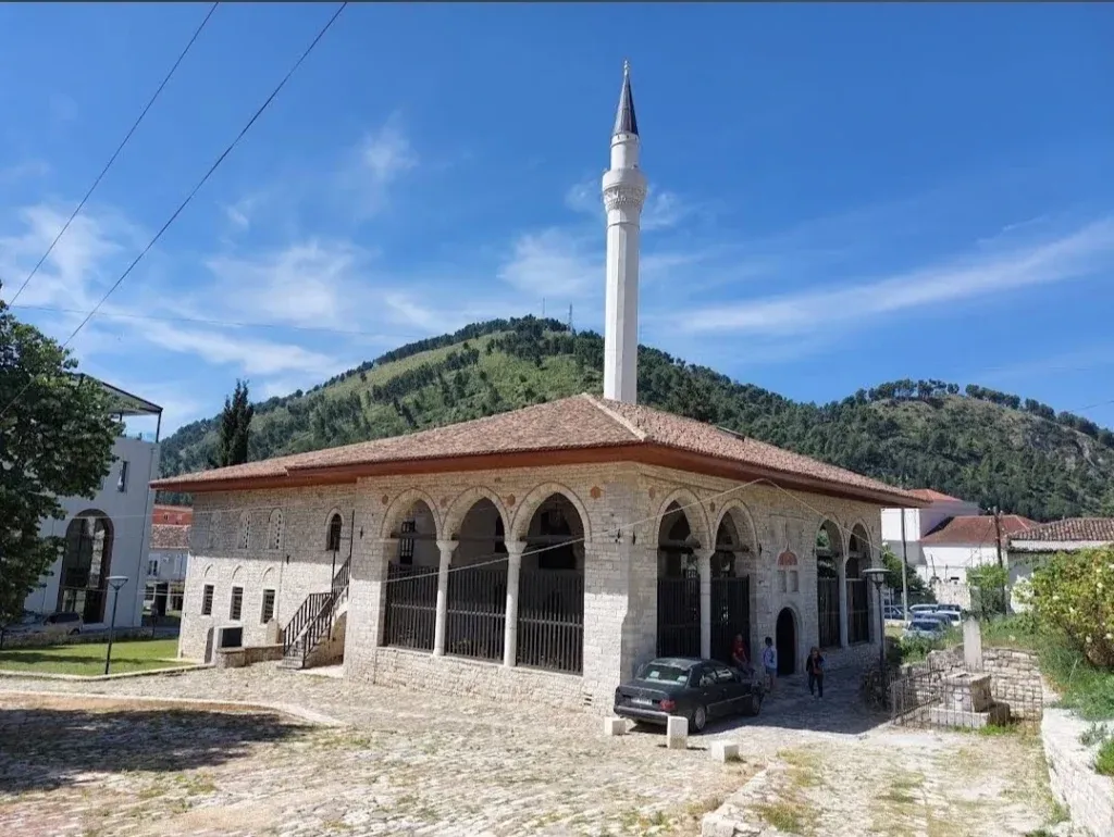 xhamia-mbret-albanify