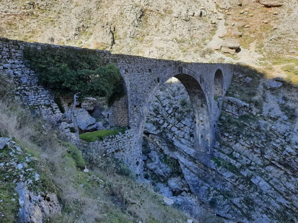 ali-pasha-bridge-albanify